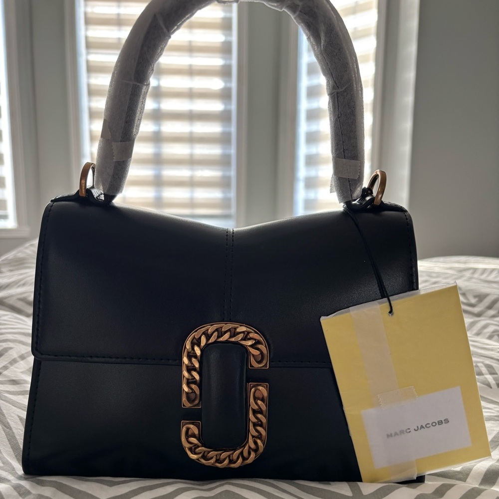 BNWT Marc Jacobs The St. Marc Top Handle
